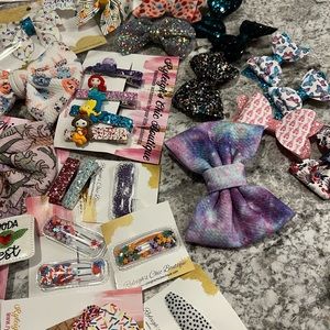 125+ boutique style bows from Ryleigh’s Chic Boutique